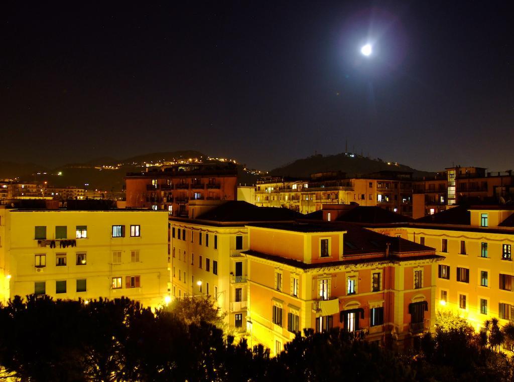 L'Una Di Notte Salerno Exterior foto